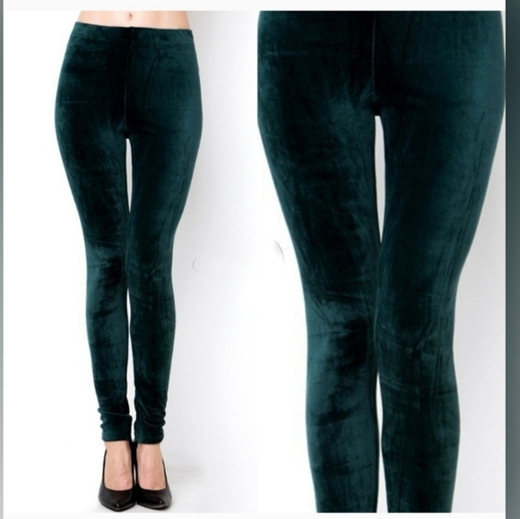 Hunter Green Solid Brushed Velour Velvet Leggings - Picture 12 of 12